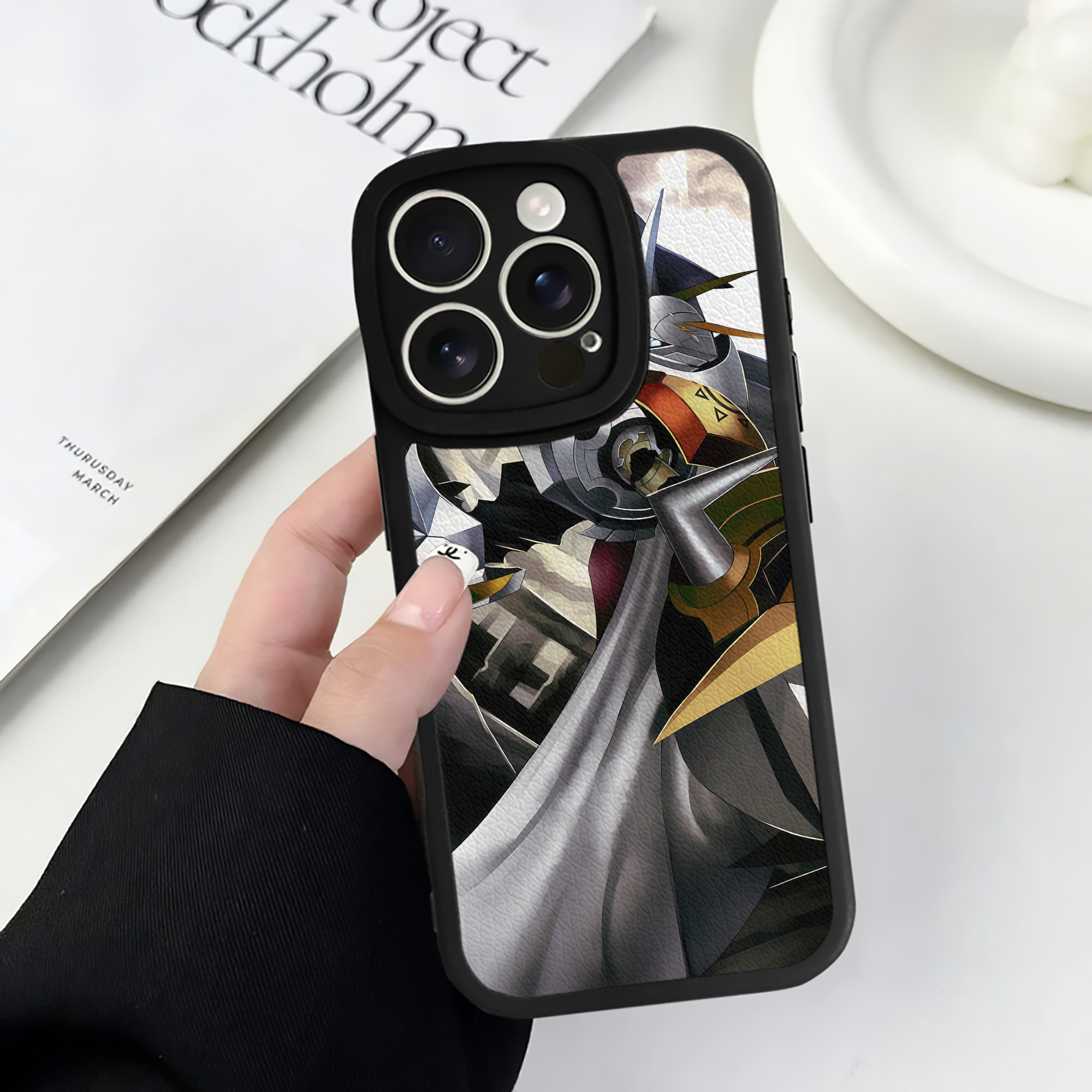 （画像用） Digimon デジタルモンスター/デジモン 【iPhone 16シリーズ対応】シリコンスマホケース（レザー調） 材質：シリコン